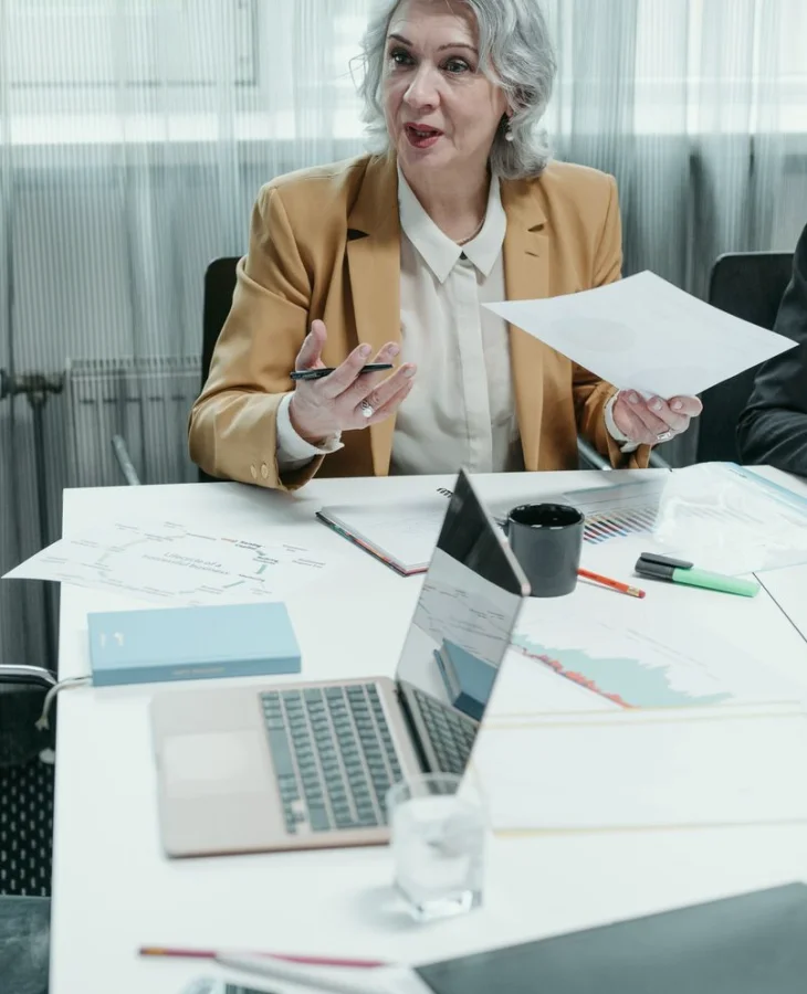 Consulta presencial à mesa
