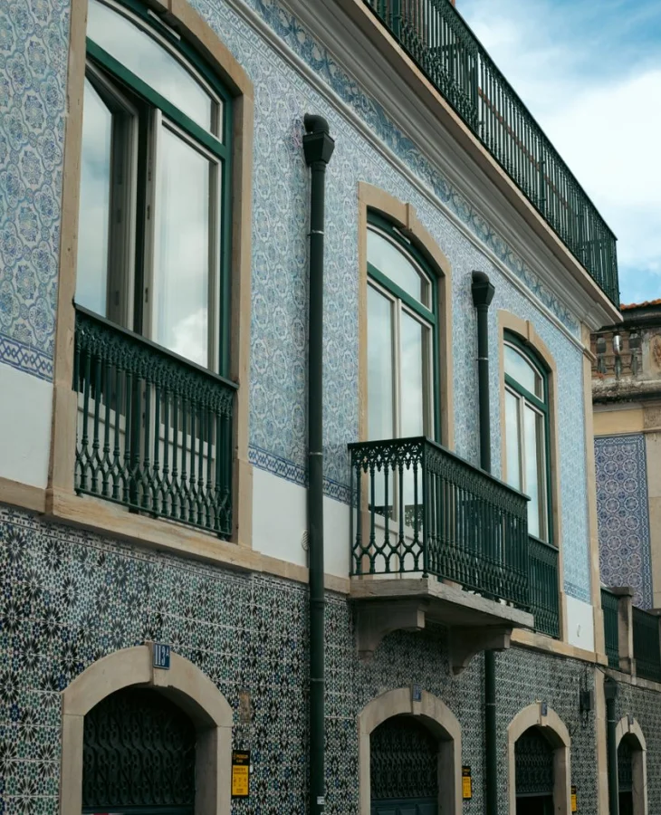 Apartamento antigo em cidade